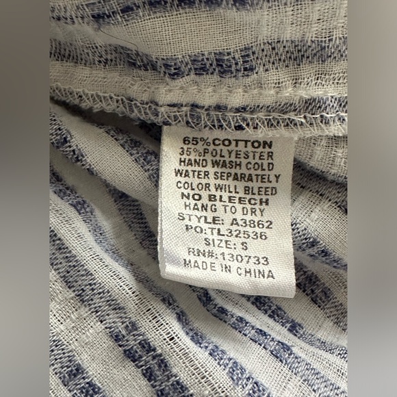 Umgee Button Up Blouse Women's Size S Blue White Striped Long Balloon Sleeves - Picture 15 of 16